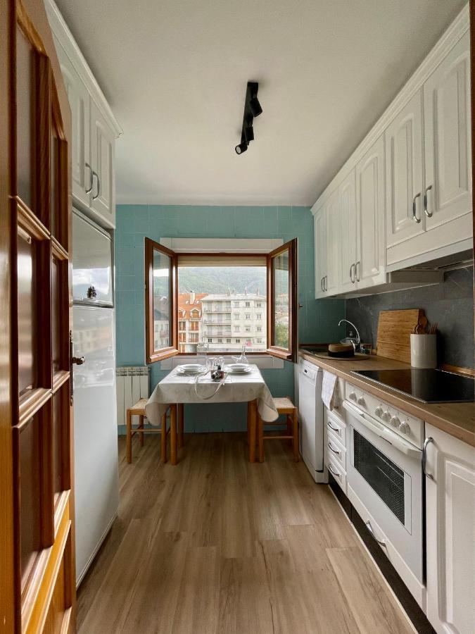 El Balcon De Biescas. Apartment Luaran gambar